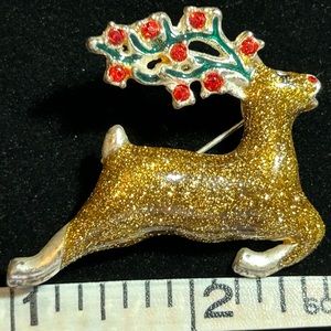 Vintage Reindeer Brooch /‎ Pin